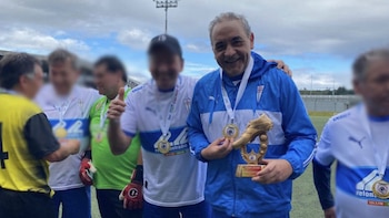 Espinoza a apporté les costumes à