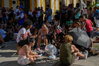 Les résidents portent leurs appareils électroniques