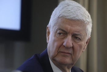 Opposition et députés au pouvoir