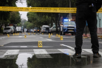 Au moins sept morts et