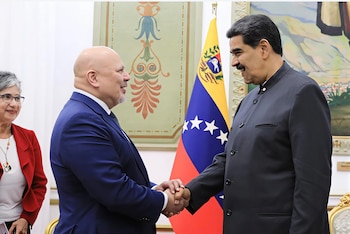 Karim Khan avec Nicolás