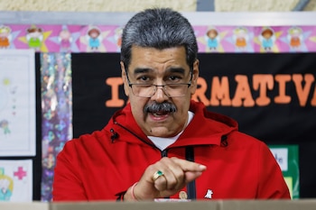 Nicolás Maduro parle après avoir voté