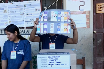 Un jury électoral entre les deux