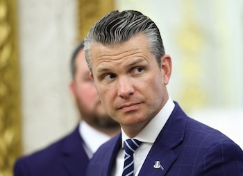 Le secrétaire à la défense de