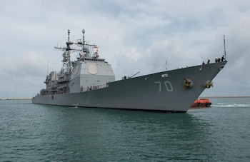 Les lanzamisiles expédient "USS Lake