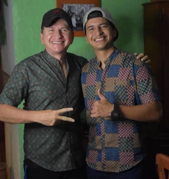 Pedro Hernández et son père