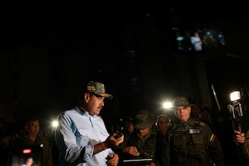 Nicolás Maduro avec des membres