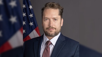 Le sous-secrétaire de la diplomatie publique