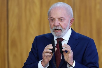 Lula da Silva a averti que