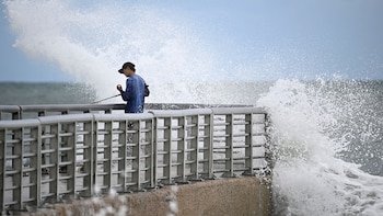 Un pêcheur lundi dans