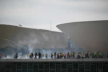 Les manifestants ont occupé le siège présidentiel,