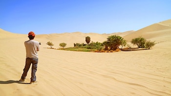 La lagune émeraude de Huacachina