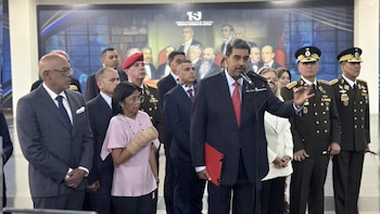 Nicolas Maduro, quand il accompagne