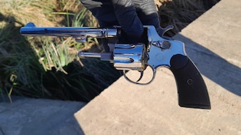 Une arme saisie chez lui