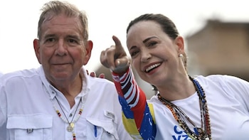 Edmundo González Urrutia et María