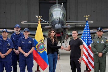 Kristi Noem a visité la base