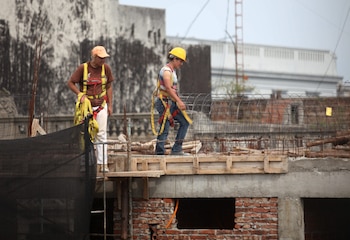 Les ouvriers du bâtiment dans