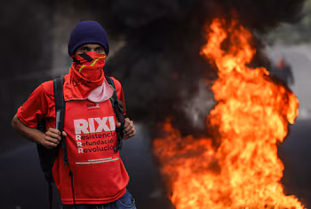 Émeutes par le parti