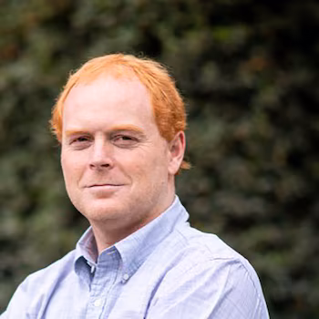 Le sénateur Rojo Edwards (ancien