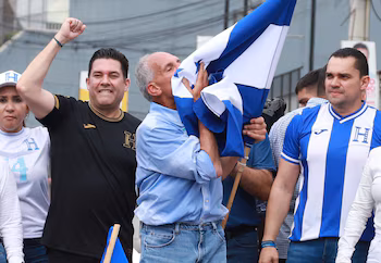 Nasry « Tito » Asfura est candidat