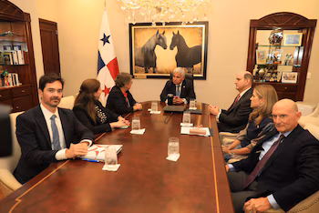 Les autorités panaméennes ont rencontré