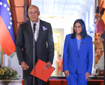 Les frères Rodríguez Gómez, Delcy