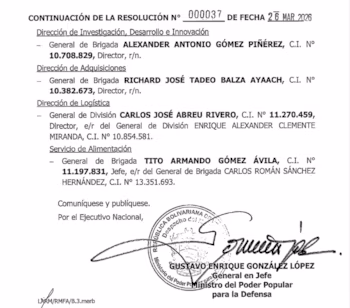 Gros plan d'un document officiel imprimé en noir et blanc, montrant le texte avec les titres, les noms des généraux et leurs fonctions, la date du 26 MARS 2026 et une signature tamponnée