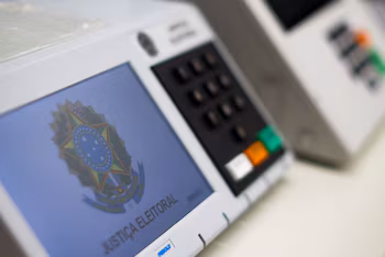 Une machine à voter électronique (REUTERS/Adriano Machado/File)