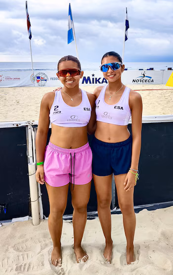 Le Salvador s'est qualifié invaincu pour les étapes décisives des qualifications de la NORCECA après avoir battu Trinité-et-Tobago et le Costa Rica en phase de groupes. (Photo fournie par la Fédération salvadorienne de volleyball)