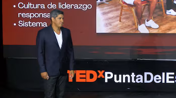Javier Azcurra, lors de sa conférence TEDx à Punta del Este
