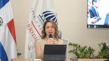Les autorités ont révélé que les femmes en République dominicaine consacrent 16,4 heures par semaine au travail de soins non rémunéré, contre 9,6 heures pour les hommes./(Noticias SIN)