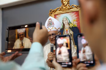 Baltazar Porras lors d'une messe à Caracas (REUTERS/Manaure Quintero/File)