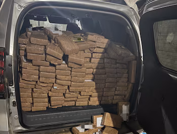 Image de fichier : Drogue trouvée à l’intérieur d’un véhicule de type Toyota Prado lors d’un raid dans le quartier de Rodeito. Avec l'aimable autorisation de l'OIJ