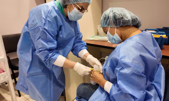 Les autorités médicales cherchent à augmenter le nombre de mères donneuses actives. Crédit : CCSS