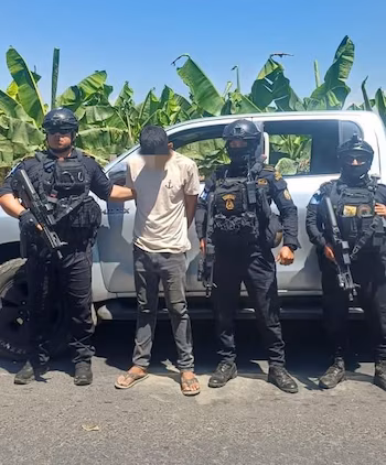 L'extradition répondait à des demandes formelles des États-Unis, démontrant une coopération bilatérale contre les structures du crime organisé transnational. (Autorisation : PNC du Guatemala)