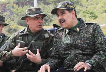 Le GJ Vladimir Padrino López et Nicolás Maduro ont affirmé avoir sous contrôle le conflit à Apure en 2021