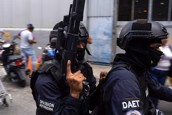 Le tribunal a condamné l'État vénézuélien pour les tortures subies par un étudiant détenu lors d'une manifestation à Caracas et a fixé un délai de 18 mois pour appliquer cette mesure.