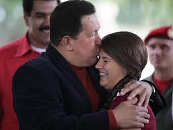Hugo Chávez et sa fille, Rosinés Chávez Rodríguez. (courrier quotidien)