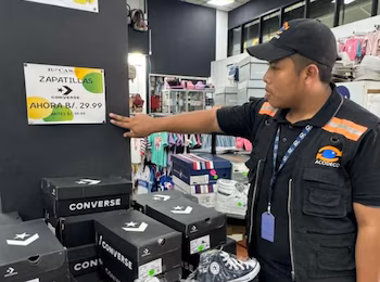 La loi 473 de 2025 stipule que tous les biens proposés au consommateur doivent afficher un prix final unique, sans frais supplémentaires ni surprises au moment de l'achat. (Courtoisie)