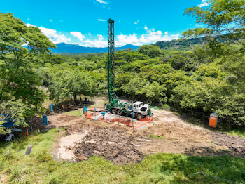 La Direction des Travaux Municipals promeut un projet d'eau potable à Villa Modelo pour 176 familles ayant des problèmes d'accès à la ressource. (Photo gracieuseté de DOM)