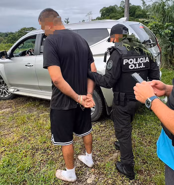La capture d'Alejandro Arias Monge à San Bernardino de Sarapiquí a eu lieu le 24 juillet après une opération d'une heure qui a fait cinq blessés parmi les policiers./ (OIJ)