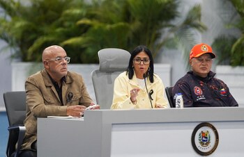 La présidente en charge du Venezuela, Delcy Rodríguez, s'adresse aux médias après les tremblements de terre du 24 juin qui ont touché le pays, à Caracas, Venezuela, le 2 juillet 2026 (REUTERS/Marian Carrasquero)