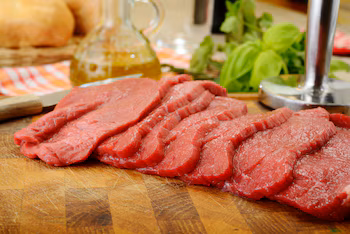 Comment manger de la viande crue en toute sécurité (Adobe Stock)