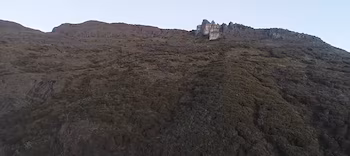 Vue panoramique de Los Crestones, l'une des formations emblématiques du parc national Chirripó, une zone clé dans la recherche du touriste disparu (Autorisation : Tv Sur Pérez Zeledón).