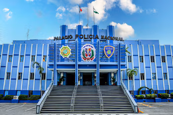 Les redditions volontaires des personnes accusées d'homicide, de trafic de drogue et de vols à main armée se sont répétées cette année, selon les rapports de la police de la République dominicaine./ (Dernières nouvelles)
