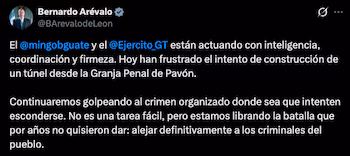 Le directeur du système pénitentiaire a déclaré que le tunnel de Pavón avait été construit avec des pioches et des pelles et a annoncé une enquête sur une éventuelle participation du personnel pénitentiaire.