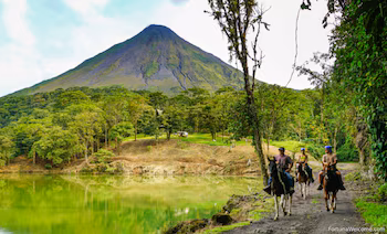 L'ICT a souligné qu'Arenal Fortuna figure parmi les cinq centres de développement touristique les mieux notés du pays dans son indice de progrès social. Avec la permission de : La Fortuna Costa Rica