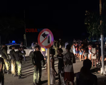 Les manifestants d'El Fanguito ont exigé pacifiquement le rétablissement de l'électricité et des services de base. (Photo fournie par CUBANet)
