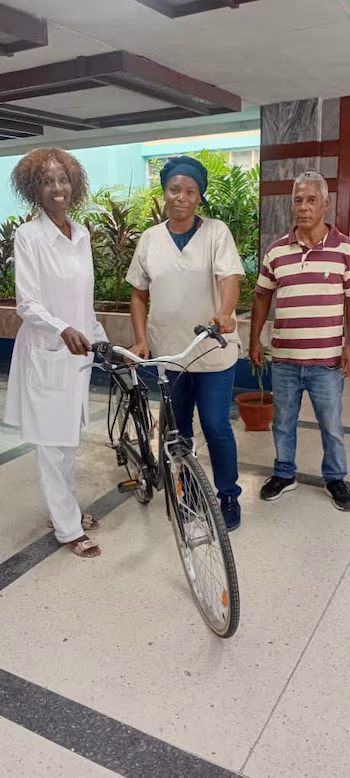 Les utilisateurs des réseaux sociaux se demandent si un vélo est une récompense suffisante pour les médecins, infirmières et autres personnels de santé. (Photo prise depuis l'Hôpital général Dr Juan Bruno Zayas Alfonso)