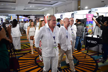 El Salvador Travel Market, inauguration de l'événement auquel participeront des hommes d'affaires et des promoteurs touristiques pour encourager les investissements et les visites au Salvador.